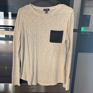 Jones New York Cream Long Sleeve with Black Accent